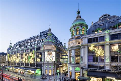 prada printemps haussmann|Paris 64, Boulevard Haussmann, Printemps .